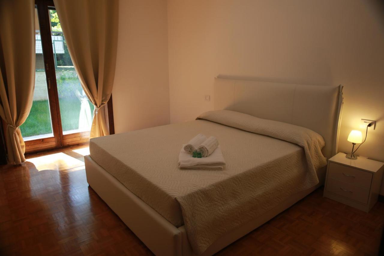 Holiday Residence With Private Garden Экстерьер фото