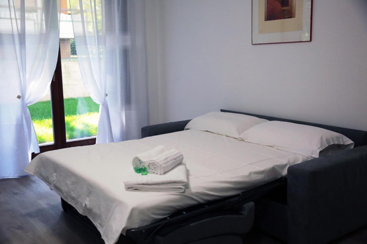 Holiday Residence With Private Garden Экстерьер фото